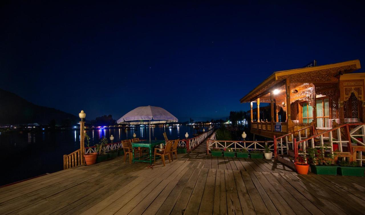 فندق Kolu Group Of Houseboats Srīnagar المظهر الخارجي الصورة