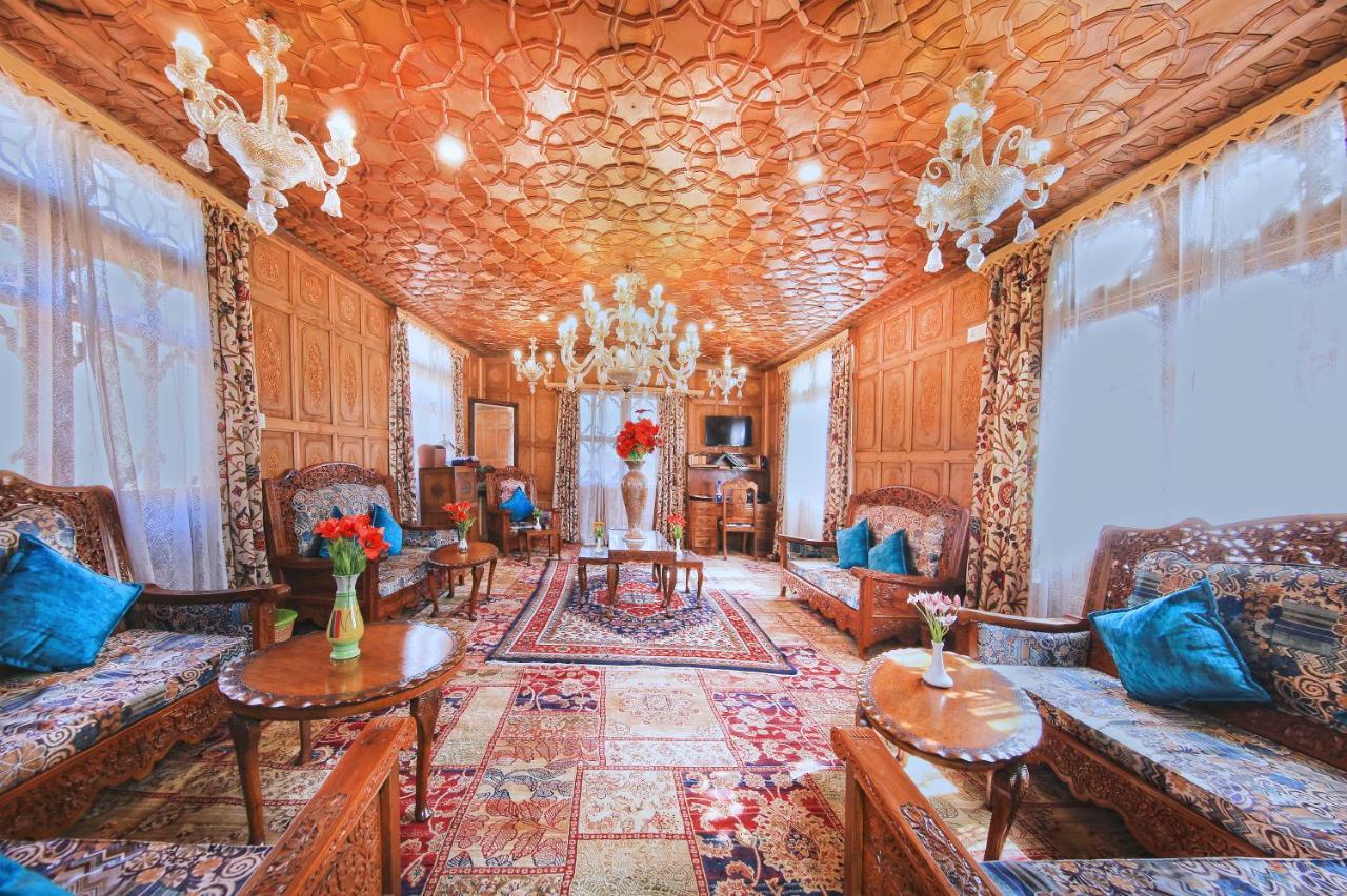 فندق Kolu Group Of Houseboats Srīnagar المظهر الخارجي الصورة