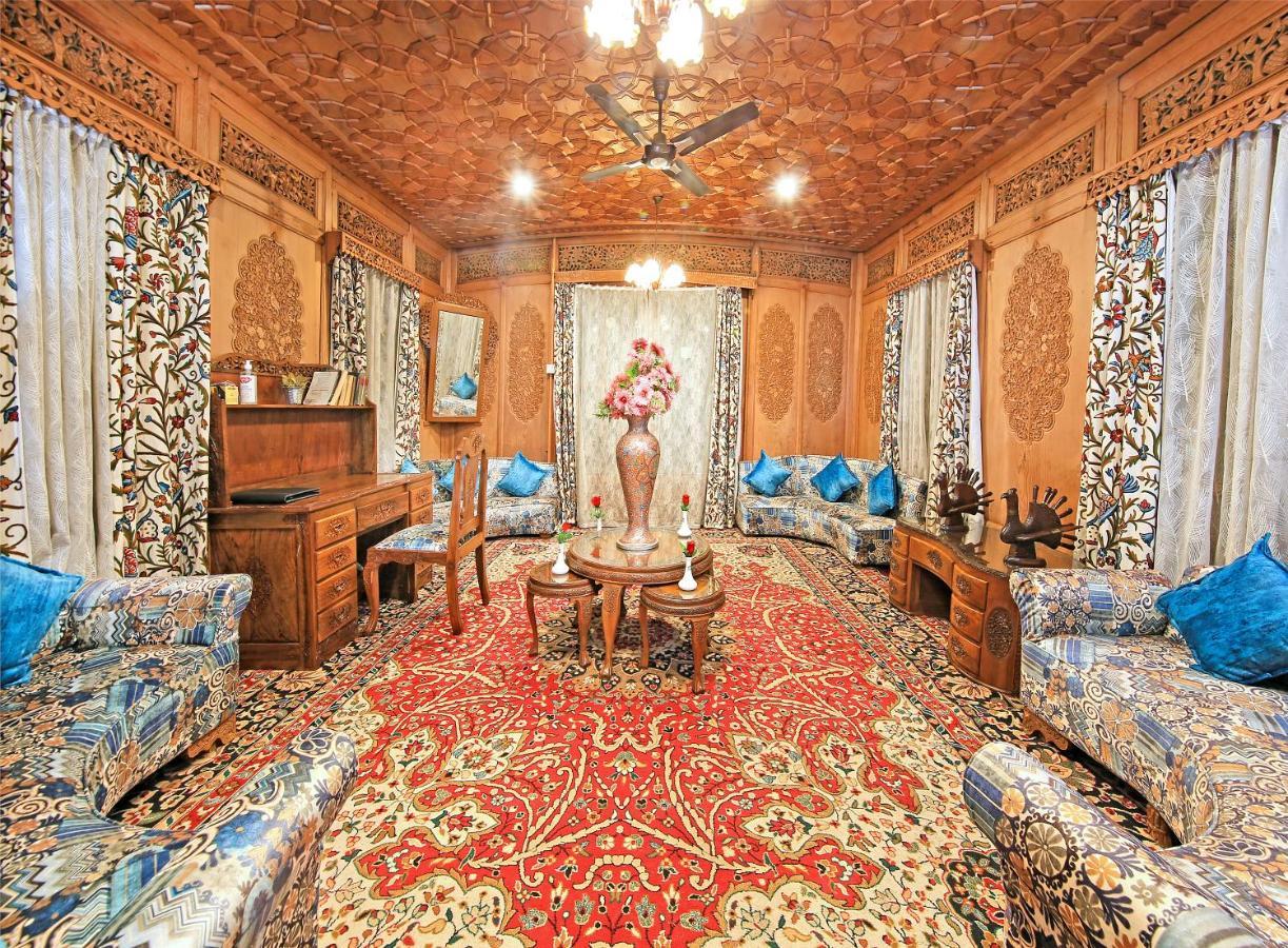 فندق Kolu Group Of Houseboats Srīnagar المظهر الخارجي الصورة