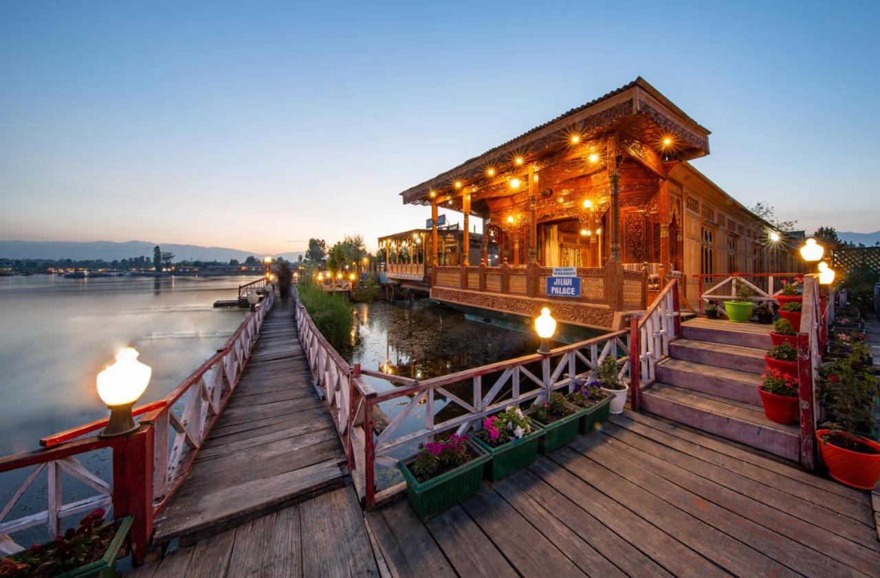فندق Kolu Group Of Houseboats Srīnagar المظهر الخارجي الصورة