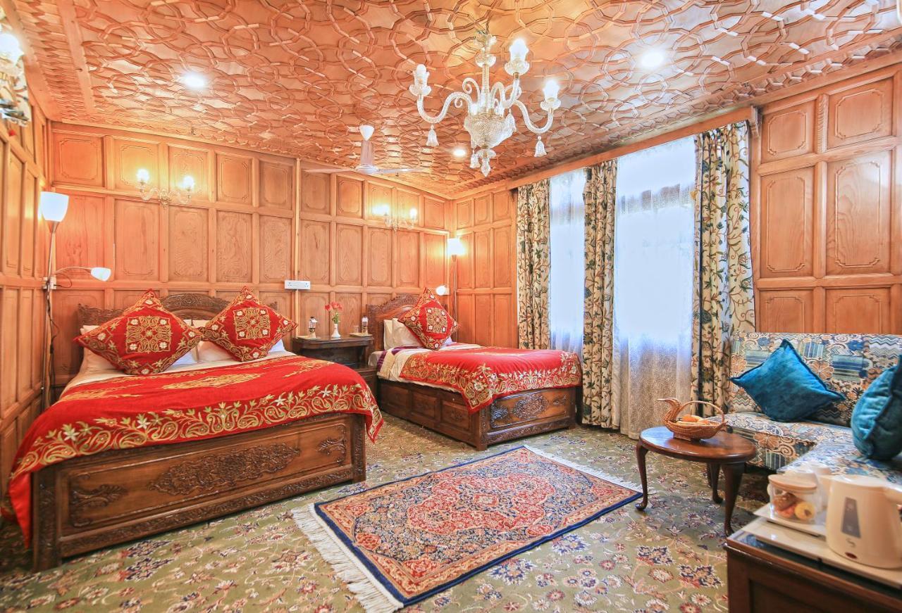 فندق Kolu Group Of Houseboats Srīnagar المظهر الخارجي الصورة